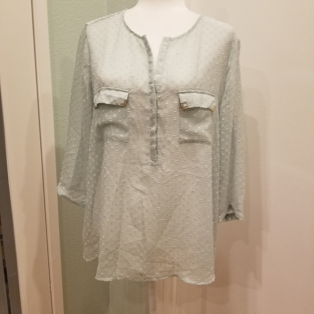 The Limited Sheer 3/4 Sleeve w/V neck Mint